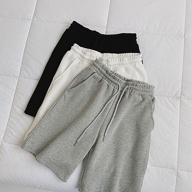 Gray Simple Solid Color Sports Shorts for Women, Cotton Loose Casual Straight Five-Point Shorts for Running, Home, and Students Gray Simple Solid Color Sports Shorts for Women, Cotton Loose Casual Straight Five-Point Shorts for Running, Home, and Students