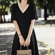 黑色真丝桑连衣裙女夏2025新款气质V领显瘦学院风蚕丝小个子裙子