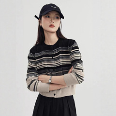 哥家商场同款女装2025秋季百搭通勤条纹针织开衫圆领显瘦短款上衣