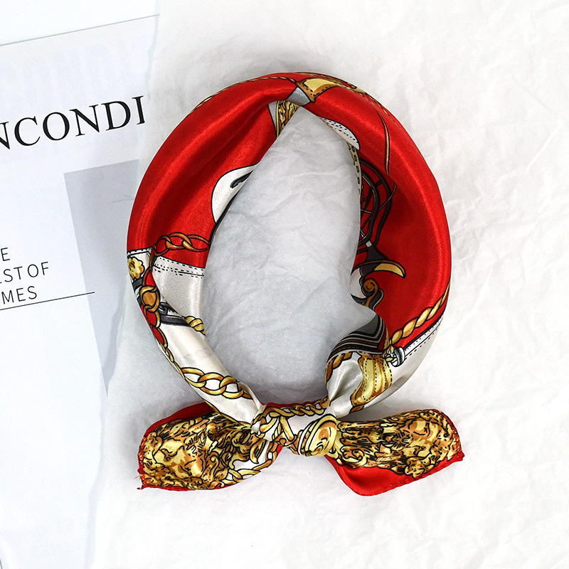 50 Satin Chain Pañuelo cuadrado estampado Color Sense de alta gama Moda de todo fósforo azafata profesional Servicio al cliente Bufanda de decoración Bufanda de seda