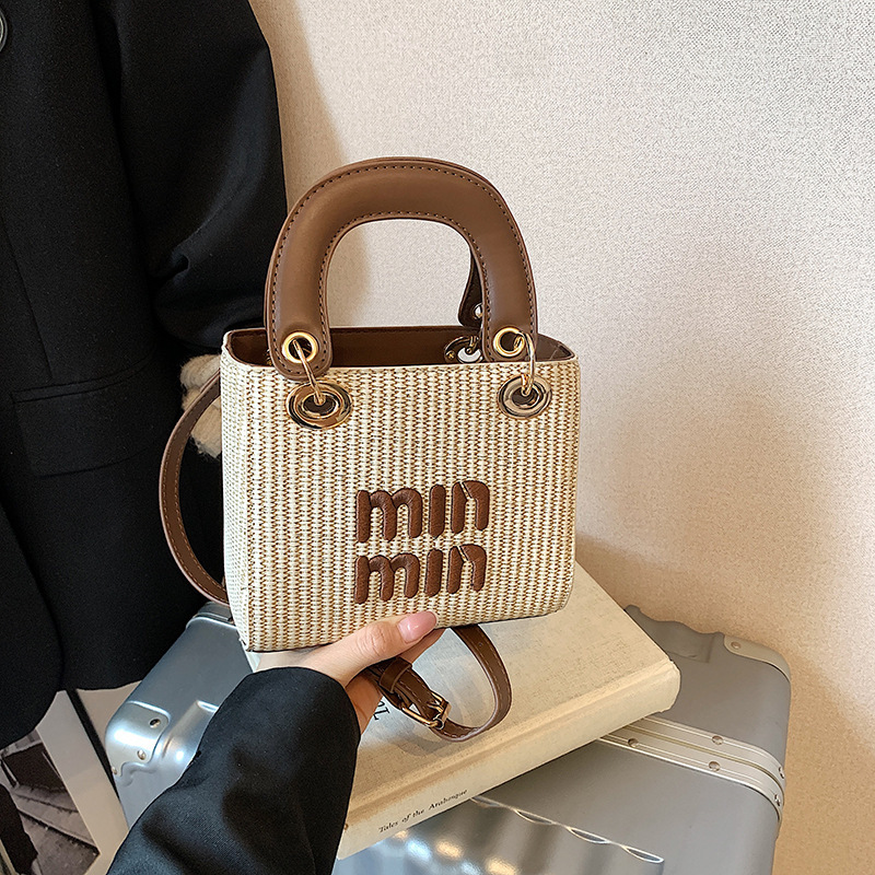 国境を越えたファッションは、新しい流行のハンドバッグを編む女性2025min潮ビーチショルダーバッグ|undefined