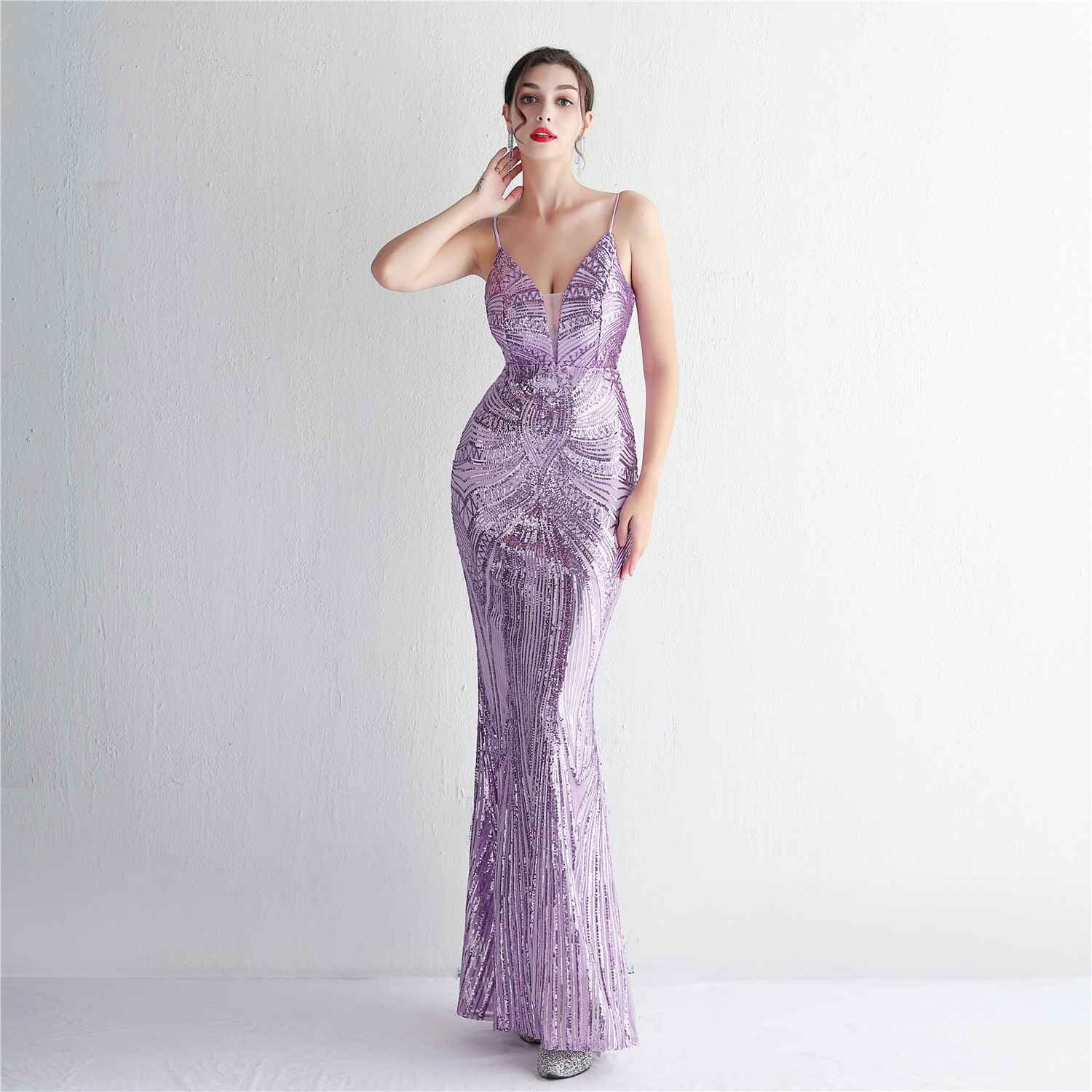 19330 # New Style Spaghetti Strap Evening Gown with Sequins, Long Slim-Fit Evening Dress for Parties, Elegant and Graceful