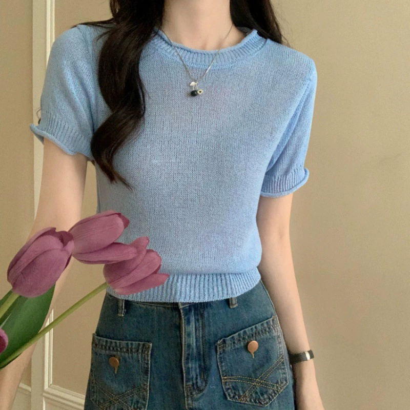 Вязаный тонкий летний короткий свитер с круглым вырезом, slim fit