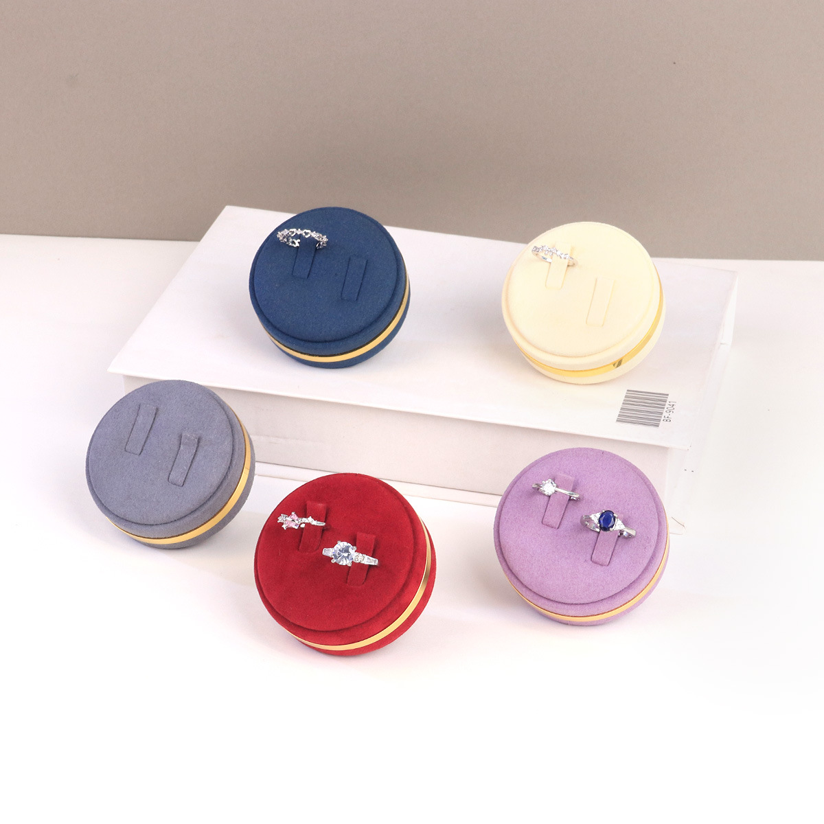 ���ݴ��ⳬ���鱦���е���������ָ��Ʒչʾ�ܹ�̨�鱦��װ���μ�