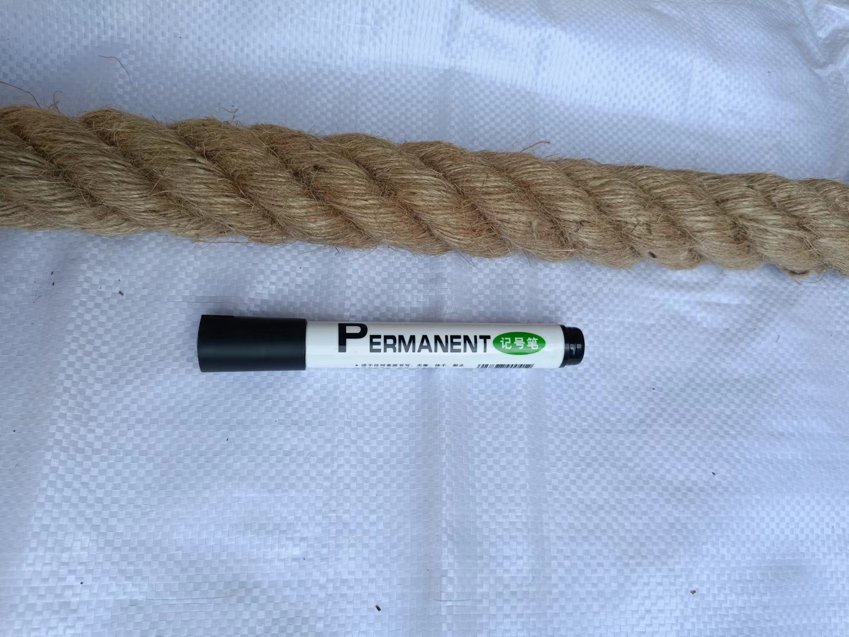 Cuerdas de yute gruesas al por mayor cuerdas de escalada para gatos decorativas trenzadas de escalada de jardinería cuerdas de lino finas atadas de material natural