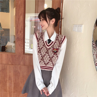 Little Bear knitting Vest Outside the ride waistcoat vest 2021 new pattern Spring Korean Edition have cash less than that is registered in the accounts sweater Vest coat