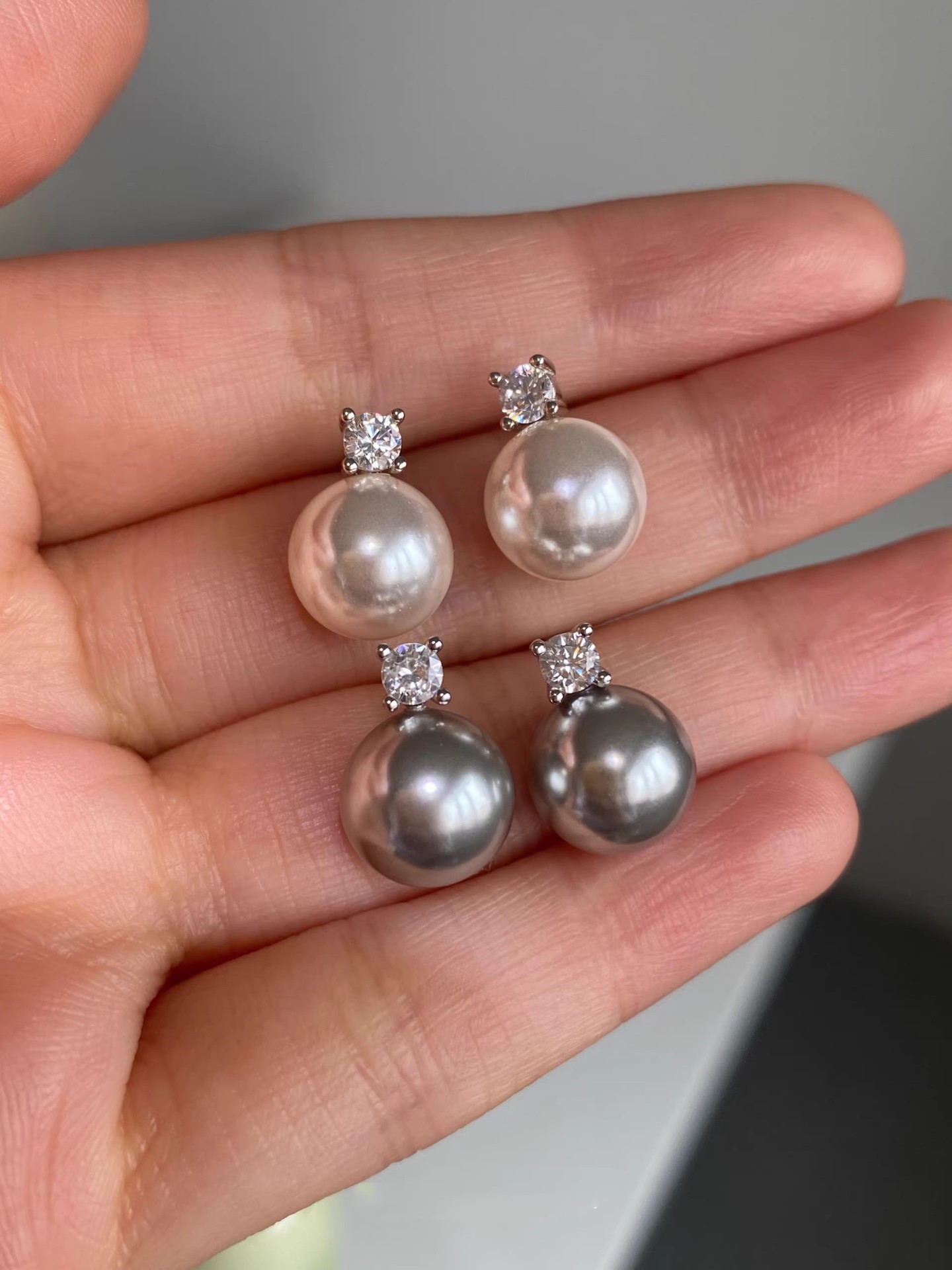 6g Weight 925 Sterling Silver Ear Needle Material Pearl Inlay Material Ear Studs Classification 1 Pair Quantity Holiday, Daily Occasion 925 Sterling Silver Material Geometric Pattern All Seasons Season Women's Gender Polished Finish Elegant, Simple Style Style 1 Pair 925 Sterling Silver Geometric Pearl Ear Studs 无