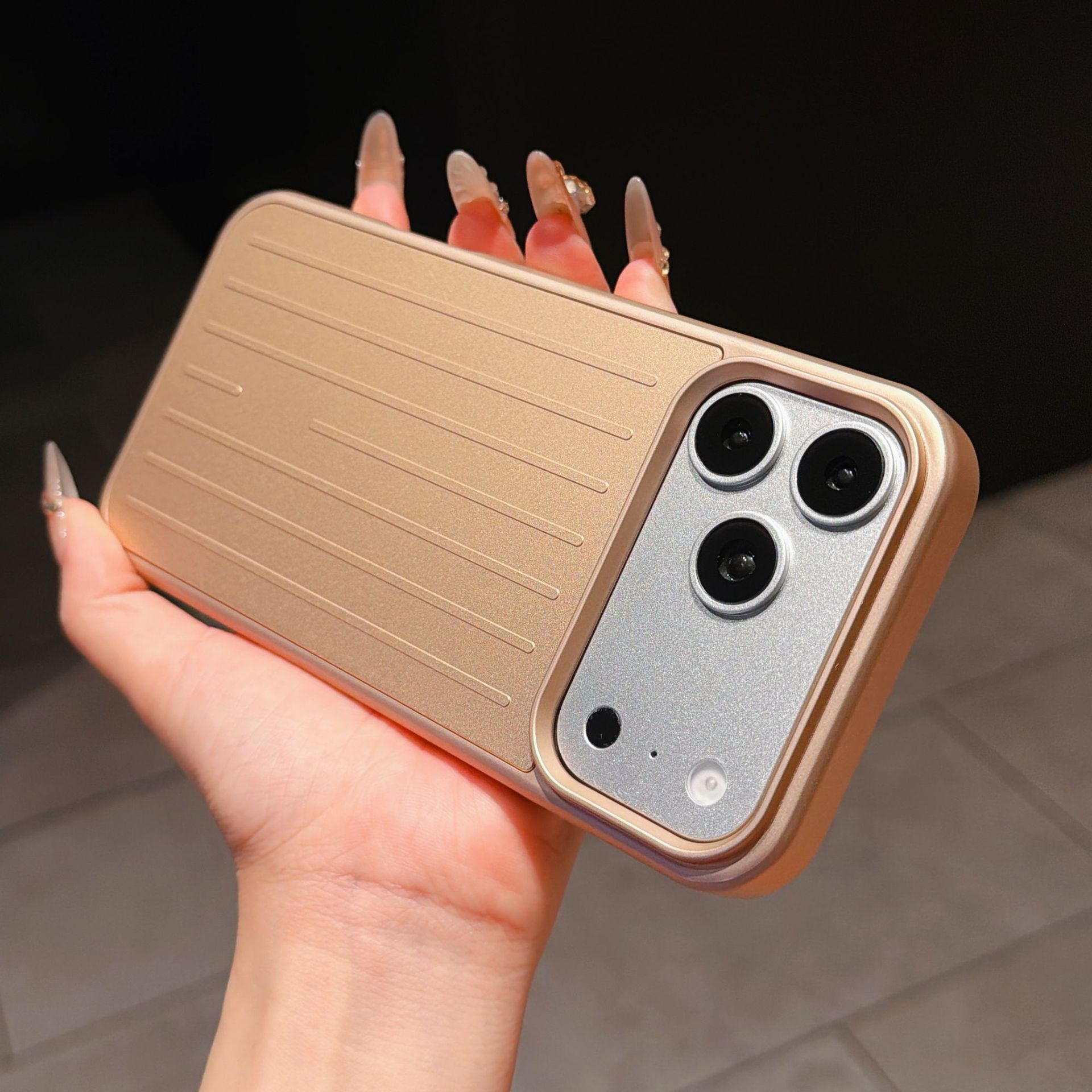 Iphone 17 Pro Max Handyhülle, Schutzhülle Im Koffer-design_voghion.com