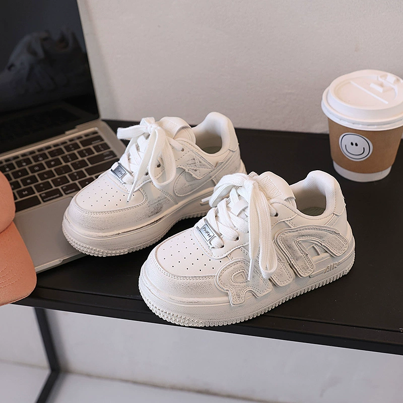 Весенняя детская обувь 2025 для мальчиков легкая и удобная спортивная повседневная обувь