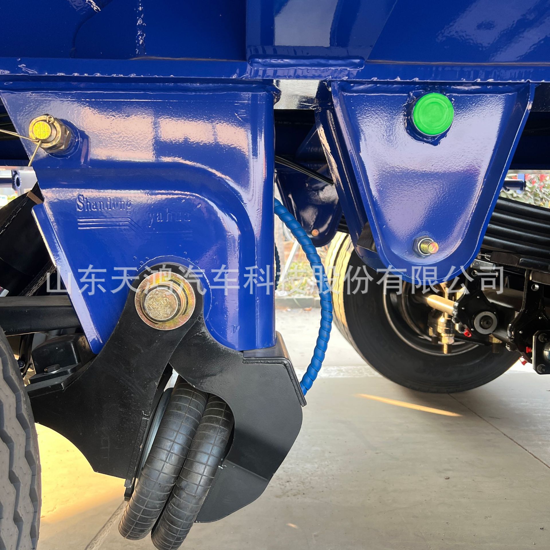 Factory Production Direct Sales Export for Sale Lowbed Semi-Trailer Trailer Hydraulic Winch Heavy-Duty Large Piece Transport Trailer