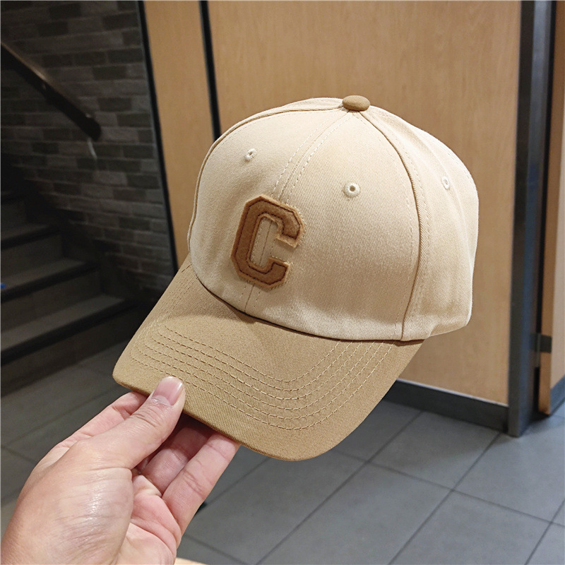 Gorra de béisbol estilo coreano con letras en patchwork para mujer, que estiliza el rostro, gorra de pico de pato con visera rígida para hombre.