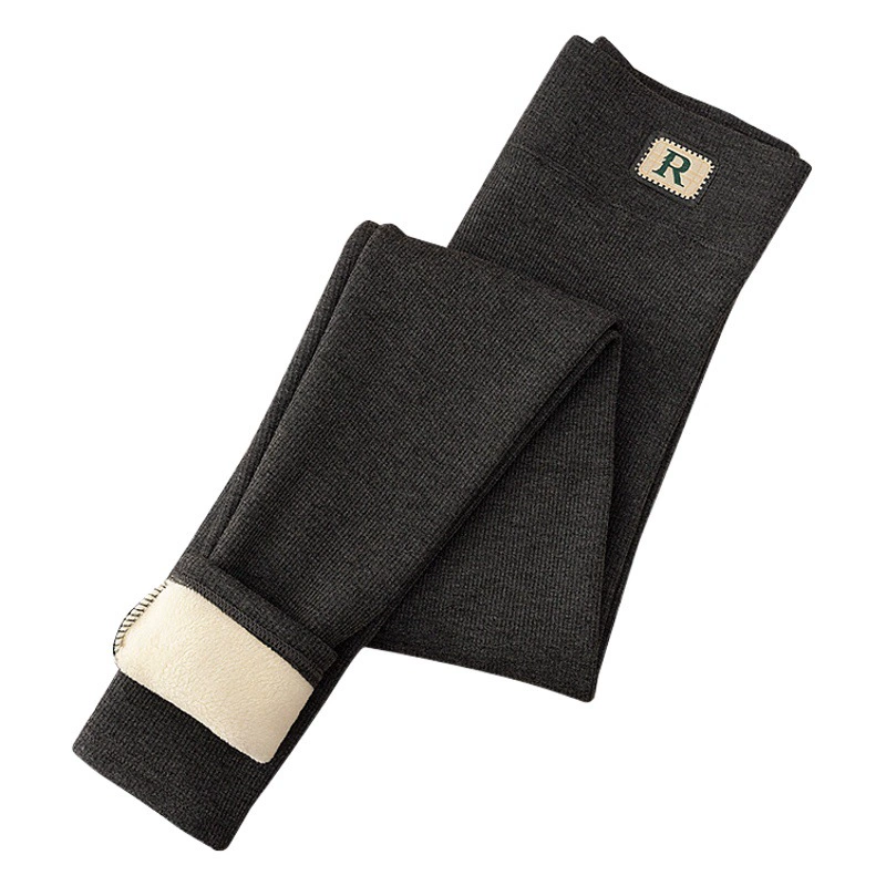 Носите бархат и утолщение осенью и зимой