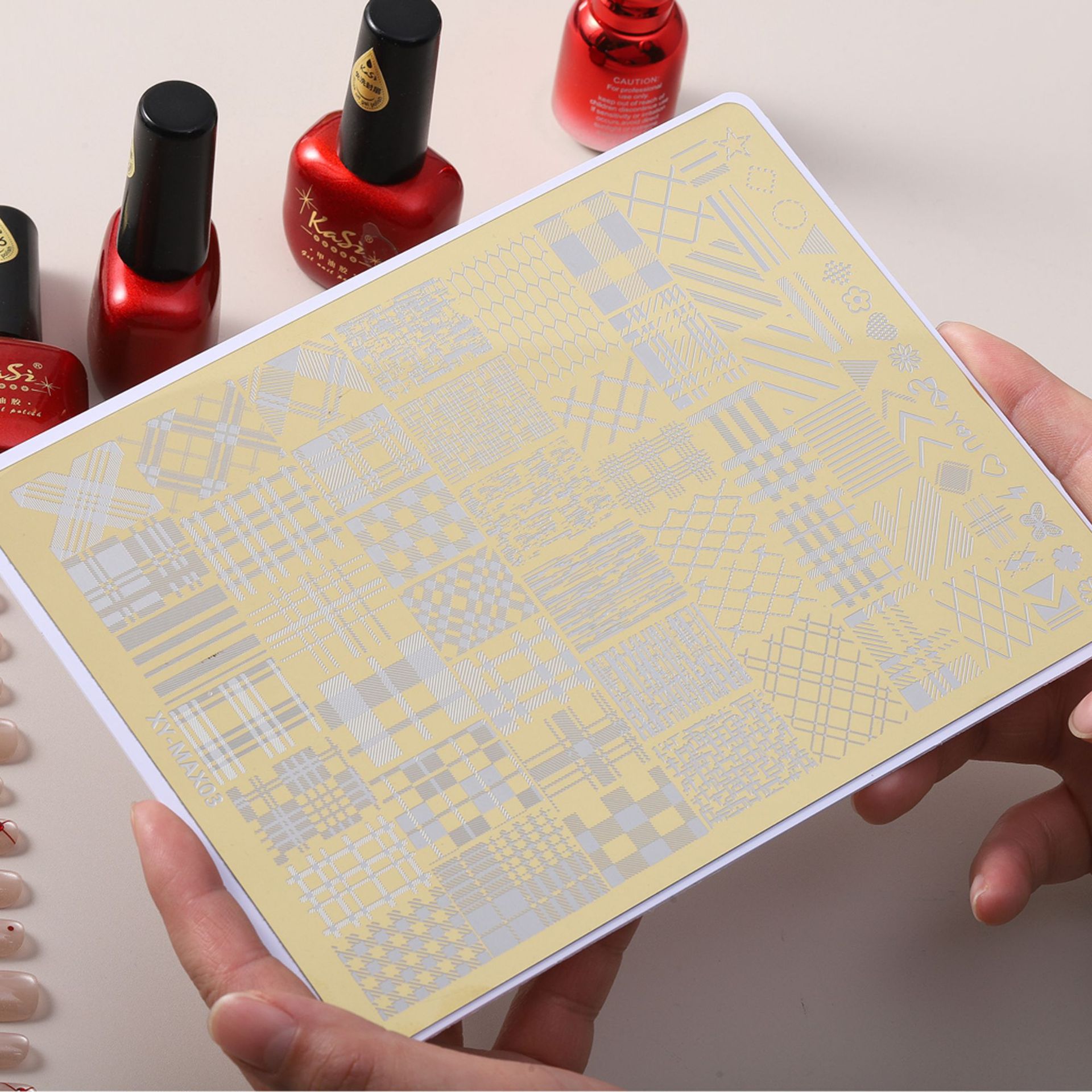 Pequeño libro rojo súper grande placa de acero con estampado de uñas mariposa flor a cuadros plantilla de transferencia de uñas francesa tablero de huevo de uñas