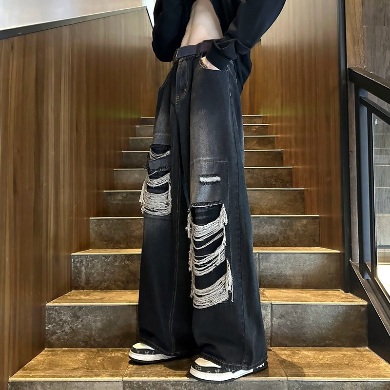 American retro ripped jeans for men, autumn style, cool and stylish, straight leg, loose fit, wide-leg design.