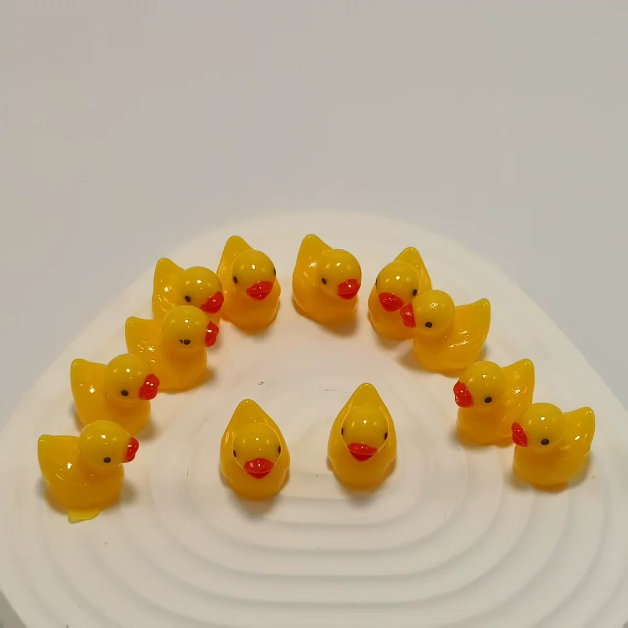 Мультяшный искусственный красочный светящийся маленький желтый утенок, кремовый клей, чехол для мобильного телефона «сделай сам», аксессуары, детские игрушки, аксессуары из смолы