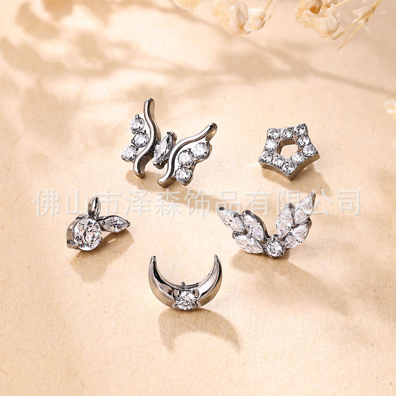 Silver pointed spike labret stud material detail