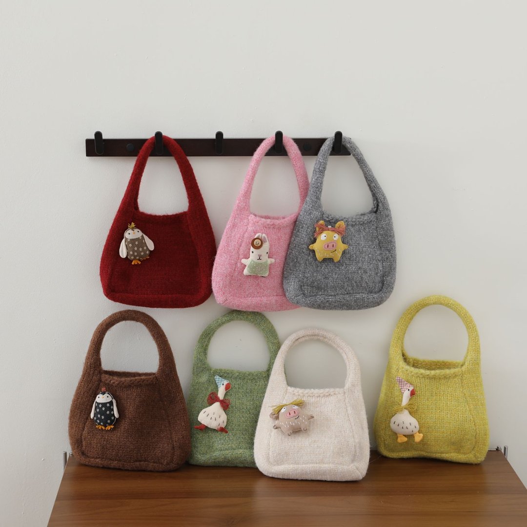 Hongyuan Autumn and Winter New Korean Style Knitted Cartoon Children's Versatile Decorative Handbag for Outings