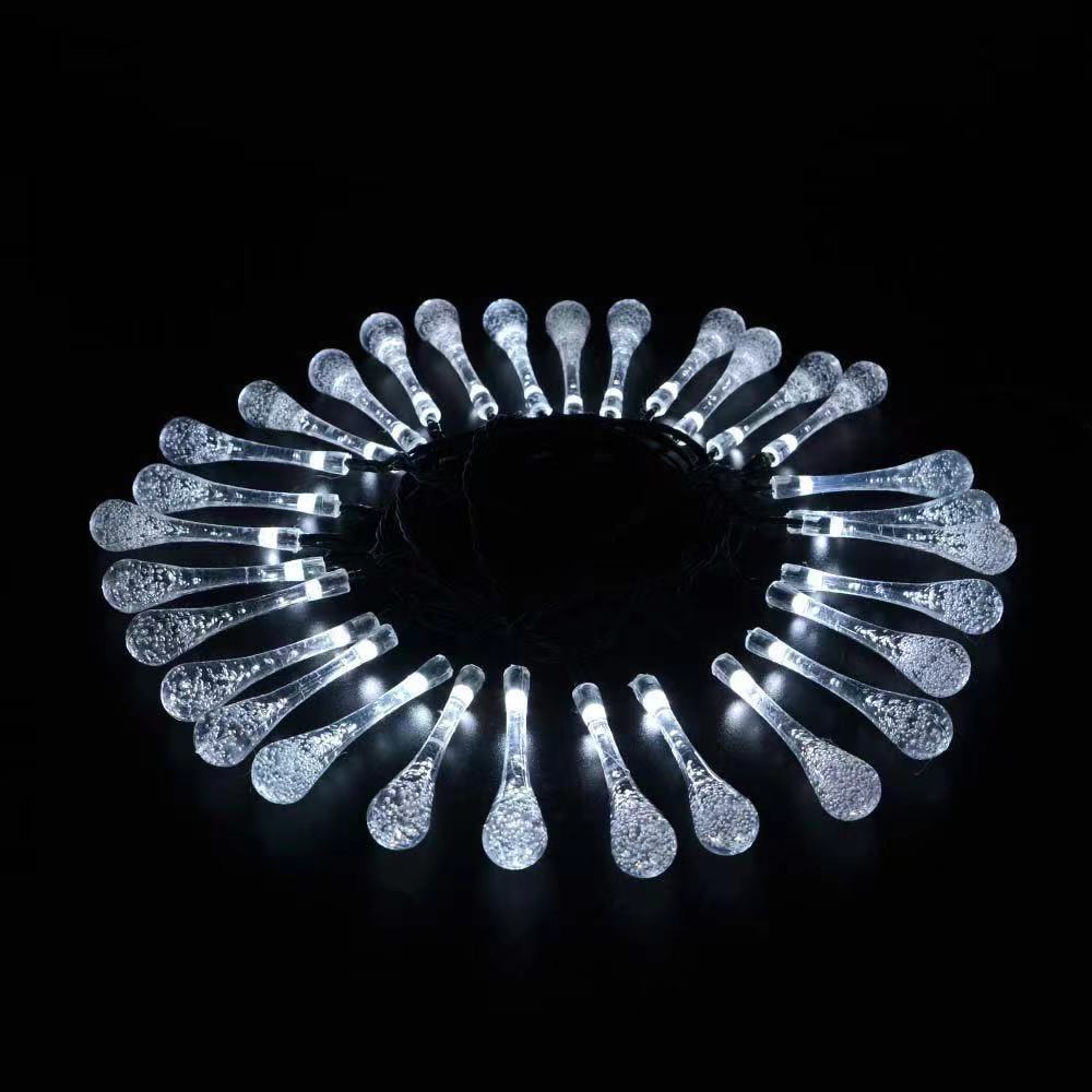 Lámpara solar gota de agua cuatro colores lámpara LED al aire libre impermeable patio no enchufado diseño de atmósfera balcón lámpara de paisaje