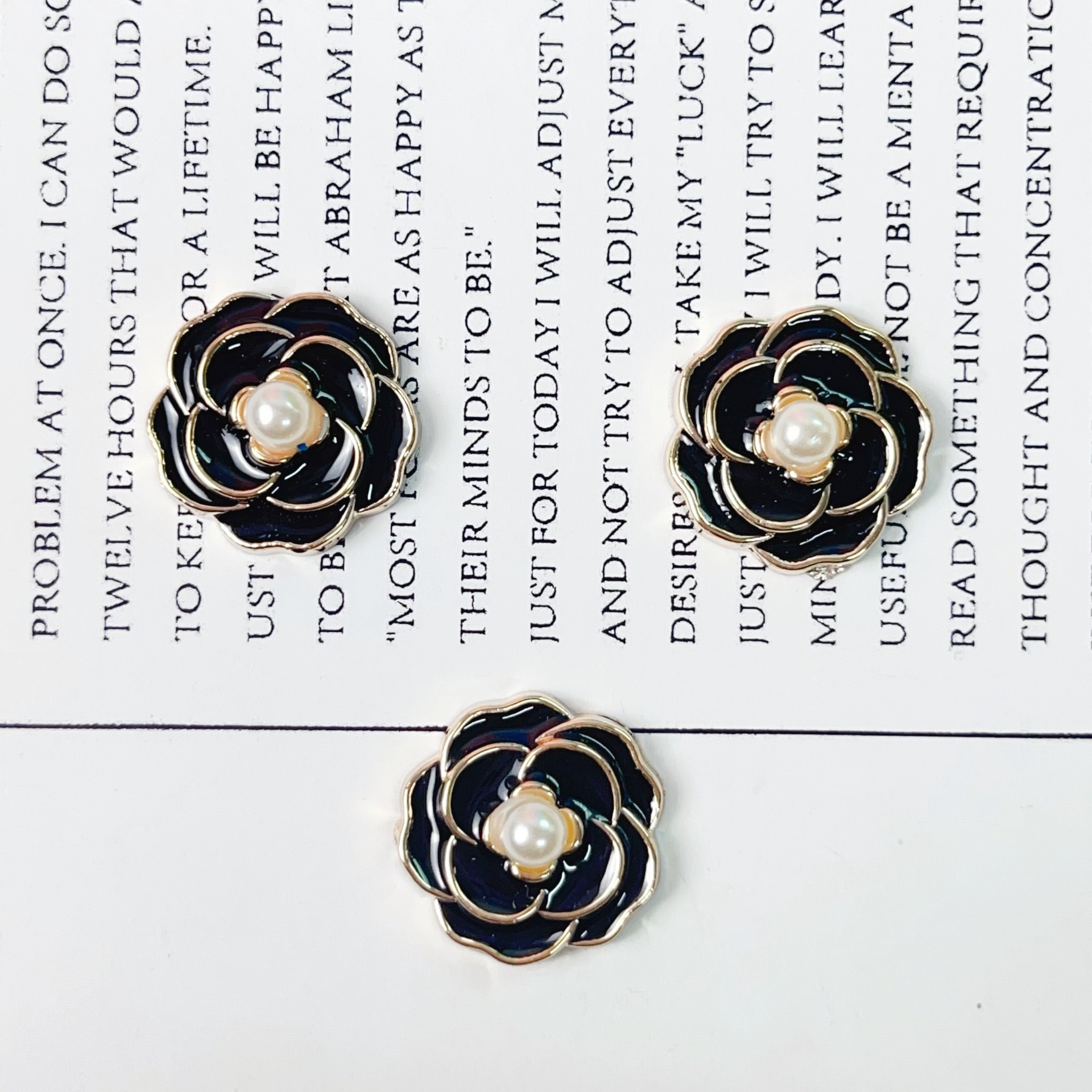 Corea del sur fragancia goteo de aceite camellia amor diy accesorios de joyería caja de teléfono móvil bolsas de zapatos material de parche de hebilla