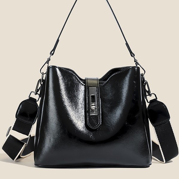 包包女斜挎包新款气质百搭手提水桶包复古单肩包无性别风