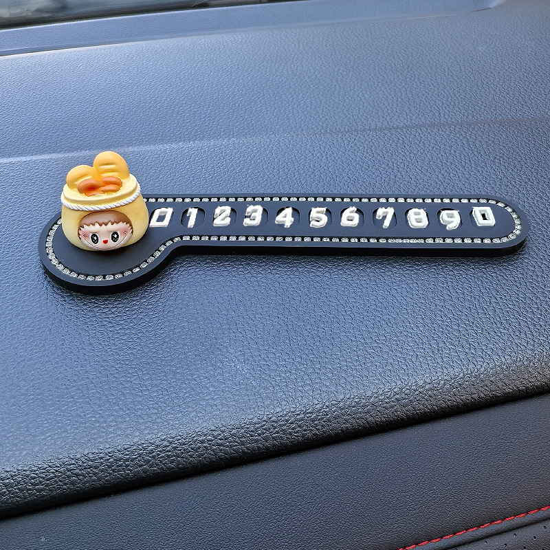 Coche creativo placa de número de estacionamiento temporal muñeca linda rabu pan coche coche coche móvil teléfono móvil mujer