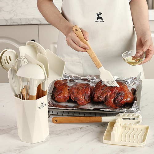 New style wooden handle silicone kitchen utensils 13-piece set for household cooking shovel soup spoon kitchen utensils household silicone kitchen utensils set