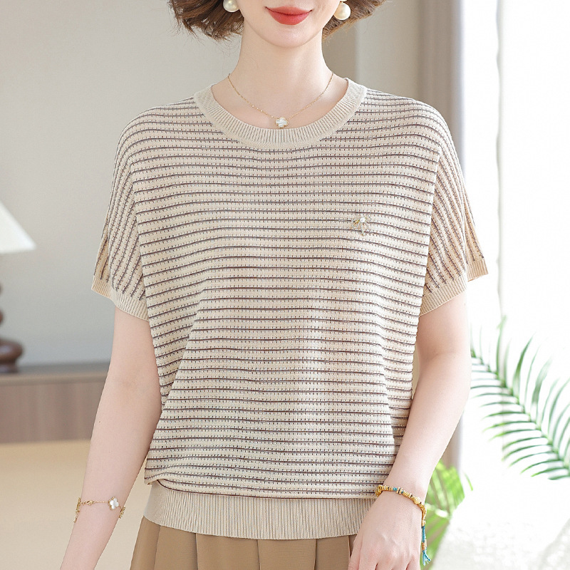 Mother's Day Mother's Summer Short-sleeved Striped Small Shirt Middle-aged and Elderly Women's Summer Fashion T-shirt Top Foreign Style suit