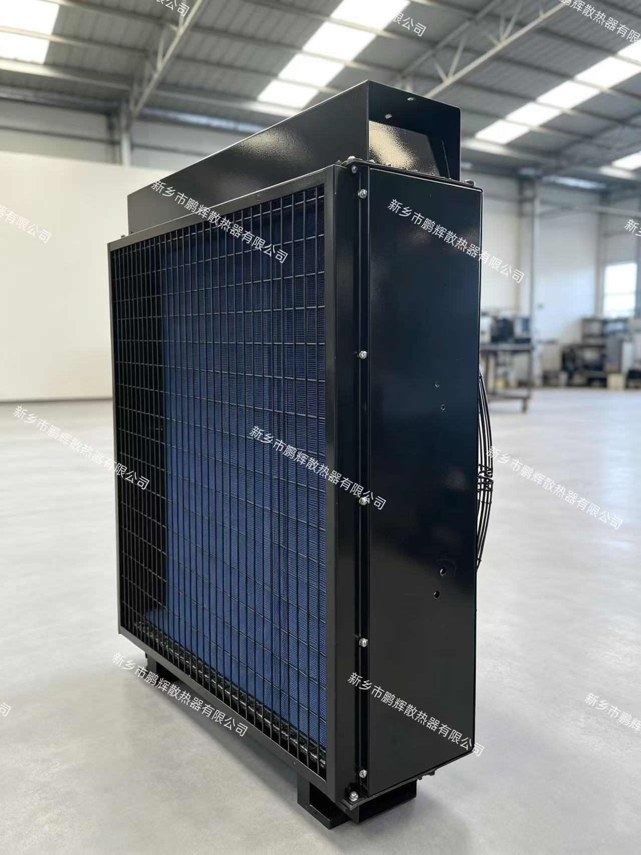 This 3516B water tank radiator fully meets the cooling requirements of the 3516B high-power diesel generator set