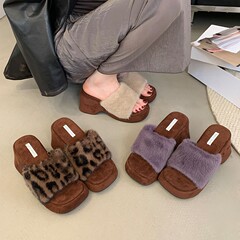 厚底毛茸茸一字棉拖鞋女外穿2025秋冬松糕底仙女风勃肯毛毛拖鞋潮