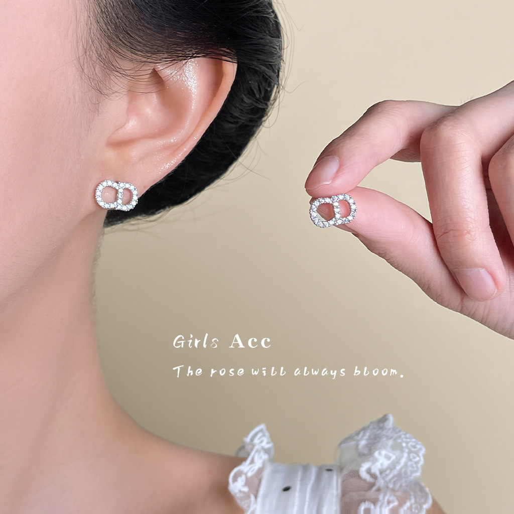 未标题-3_0012_耳语场景新水印 拷贝 13.jpg