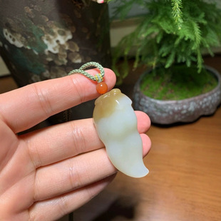 Jin Yu Tang Xinjiang Hetian Jade Pepper Red Fire Jade Delicate and Oily as Fat Sugar White