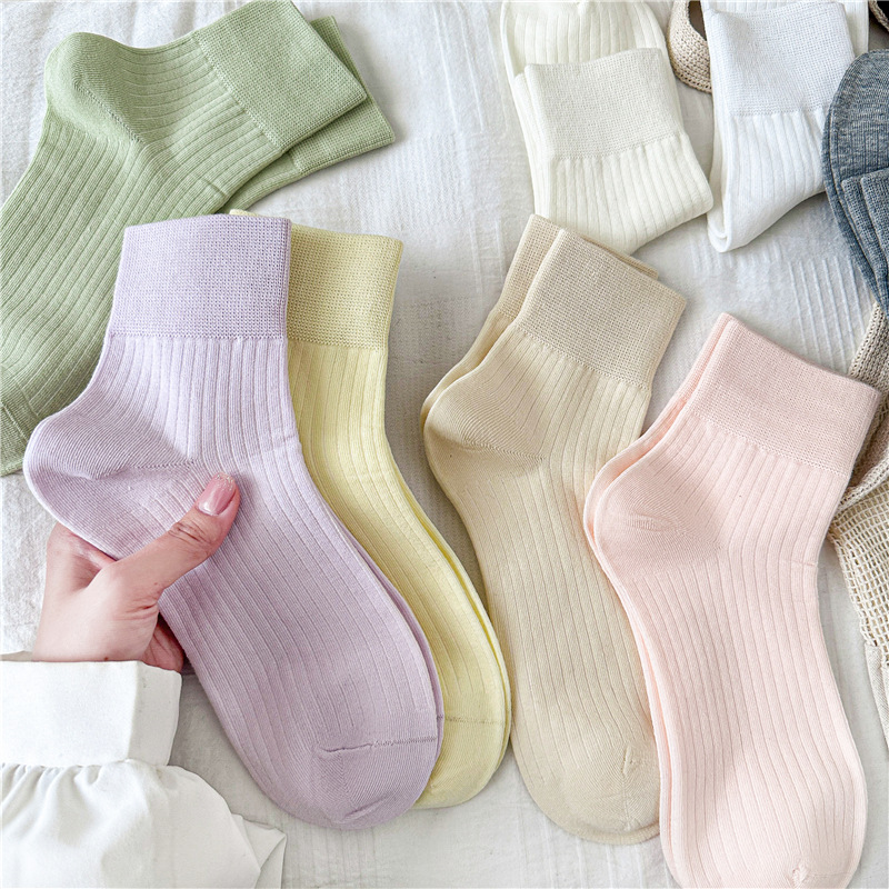 Nouvelle bande de nids-de-poule anti-balle pour le printemps et l'été 2025 petit tube femme chaussettes de bateau chaussettes couleur bonbon recommandé par les blogueurs coréens