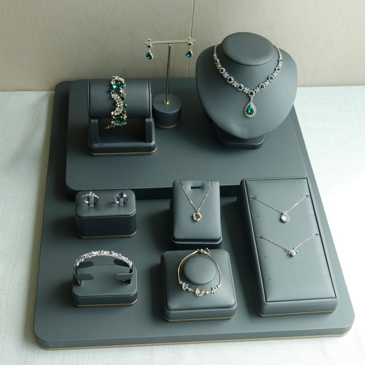 ߵ鱦չʾָ߽չʾݹ̨