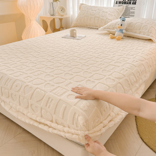 New Milk velvet fitted sheet one-piece Tower velvet bedspread mattress protective cover winter fleece-lined bed sheet fitted sheet three-piece set