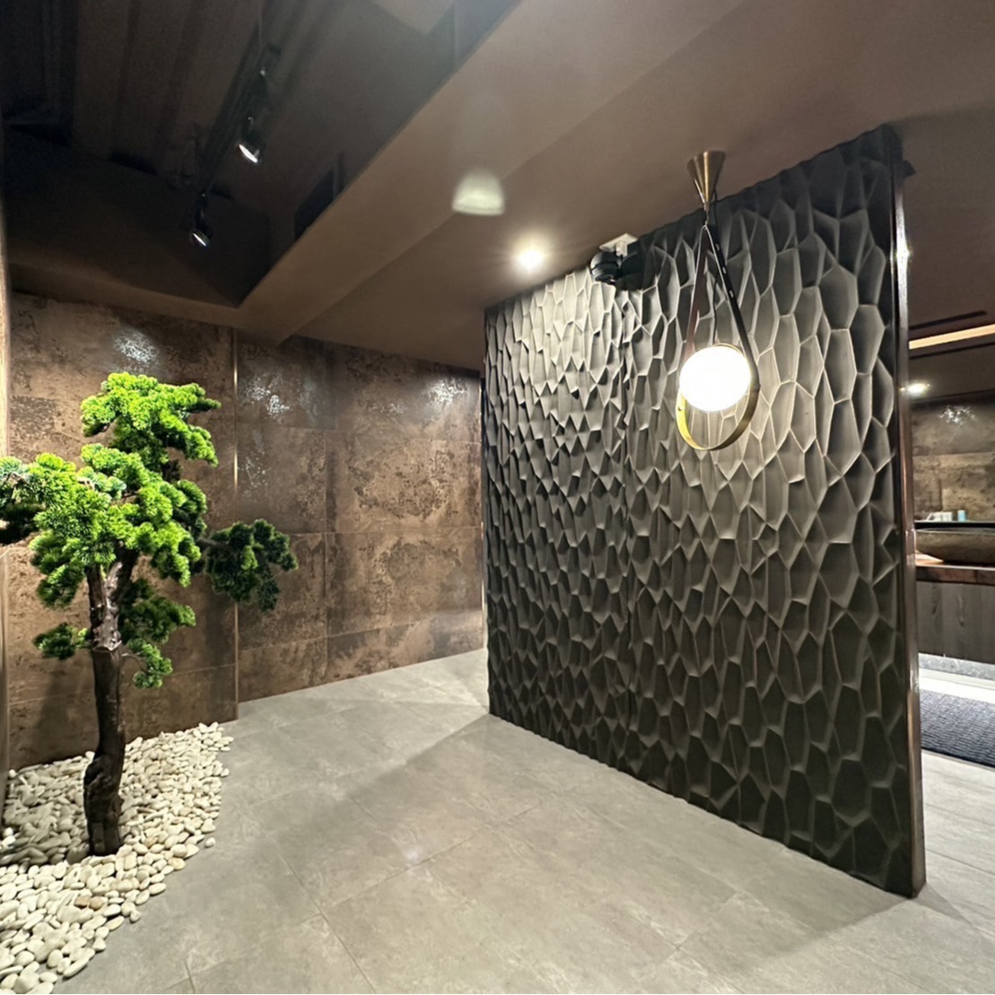 PU Piel de piedra Cubo de agua Piedra cultural ligera Simulación para interiores y exteriores Exterior del hotel Tablero de pared de fondo de madera de Inglaterra