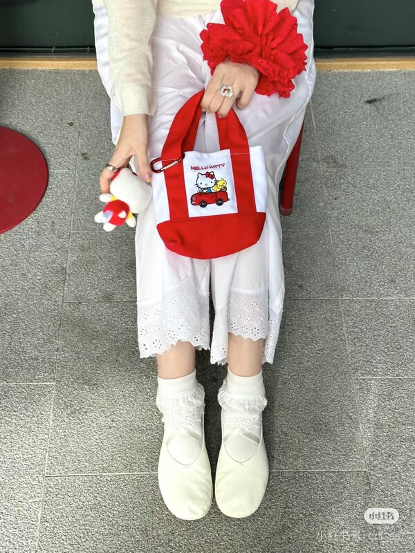 車ハローキティ刺繍バッグ女の子日本の新しいキャンバスハンドバッグポータブルお弁当箱ランチバッグバッグ|undefined