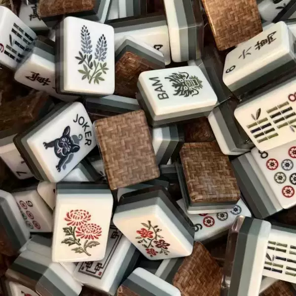 Cross-Border American Mahjong 4-Layer Engraved Crystal Transparent Hand-Rolled Mahjong Tiles Set American-Style Acrylic Mahjong