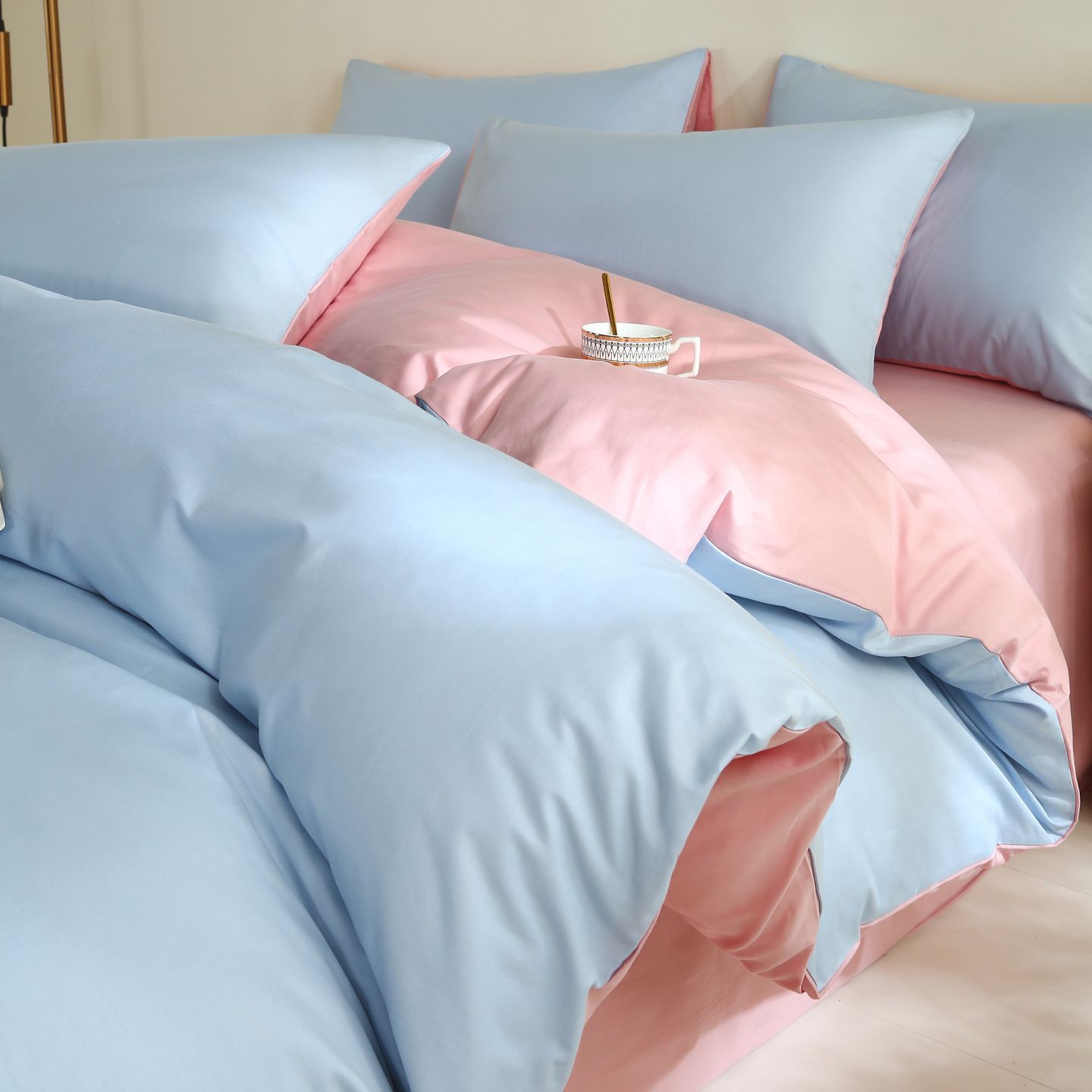 Cuatro piezas de ropa de cama cubierta sábanas de dormitorio de estudiantes cubierta sábanas de algodón único conjunto de tres piezas de invierno