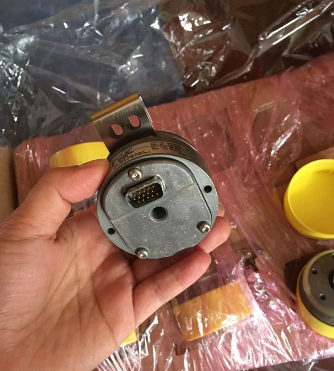 Baumer重载型光电编码器PMG10-SHL.15P0.36000.A堡盟传感器