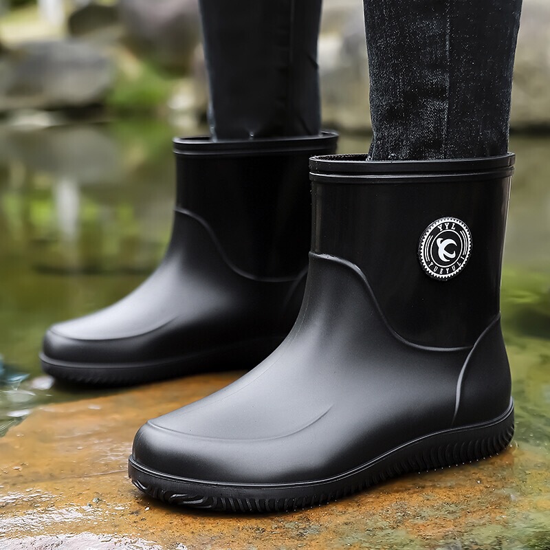 Plus Size Rain Boots for Men, Fashionable Short Rain Boots for Women, Non-Slip Velvet Water Shoes for Outer Wear, Couples Work Wear-Resistant Waterproof Rubber Shoes