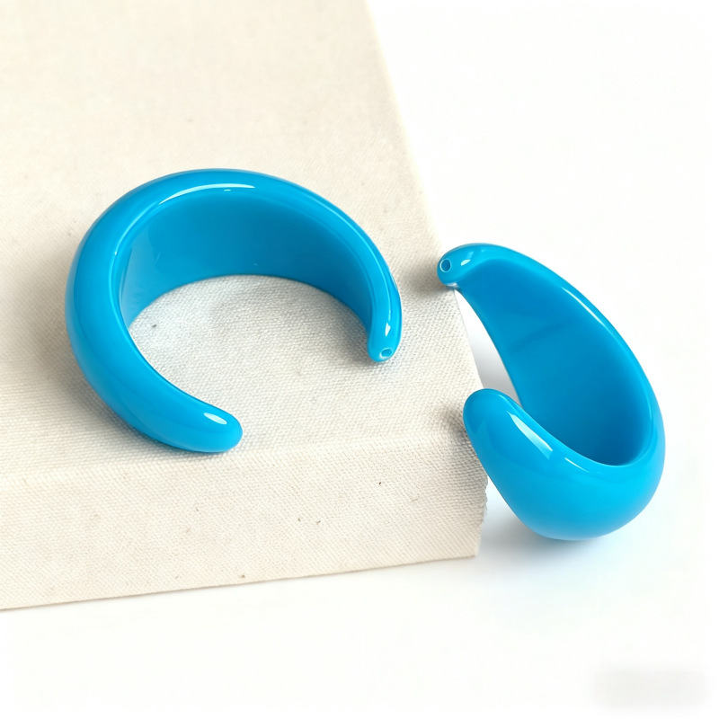 A pair of blue [big hole punching accessories]