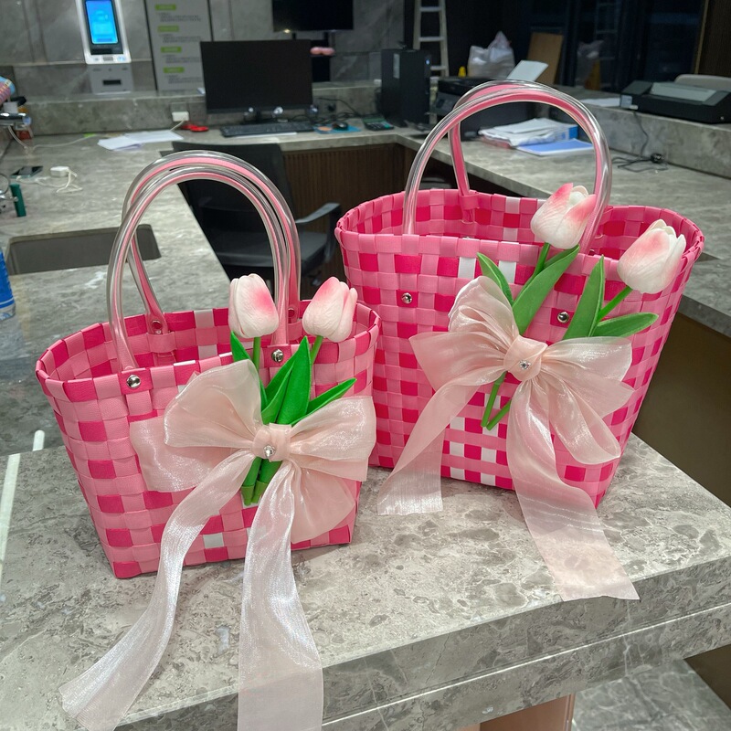 Teacher's Day Gift for Gratitude, Practical Gift for Female Teachers, 2025 New Model, Elementary School and Kindergarten Gift, Woven Basket, Souvenir