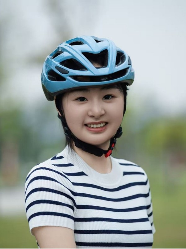 自転車ヘルメット一体成型自転車ヘルメットマウンテンバイクヘルメット男女ヘルメット軽騎行装備通気|undefined