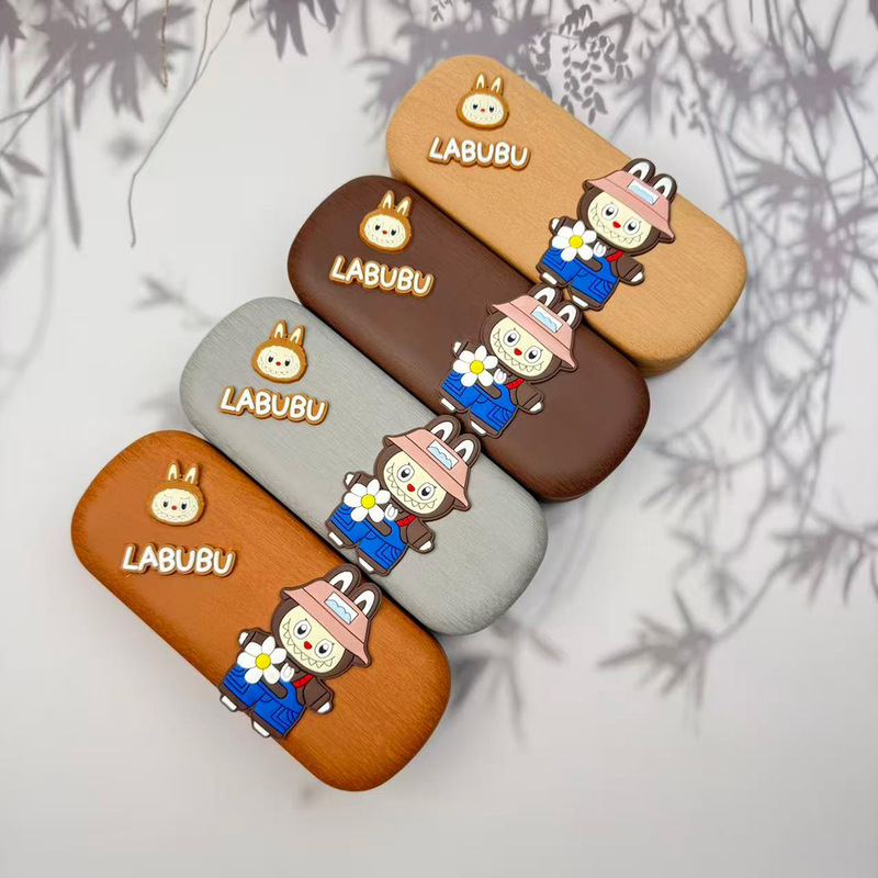 Highly attractive eyeglass case with cute cartoon decals, 3D pattern, shockproof and portable, suitable for storing prescription glasses and sunglasses Highly attractive eyeglass case with cute cartoon decals, 3D pattern, shockproof and portable, suitable for storing prescription glasses and sunglasses