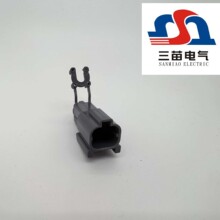 胡连1孔护套X01MGY国产替代品 现货供应车灯护套