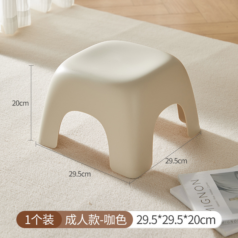 かわいいプラスチックの小さい腰掛けの家庭用の子供の四角い腰掛けは厚いです。|undefined