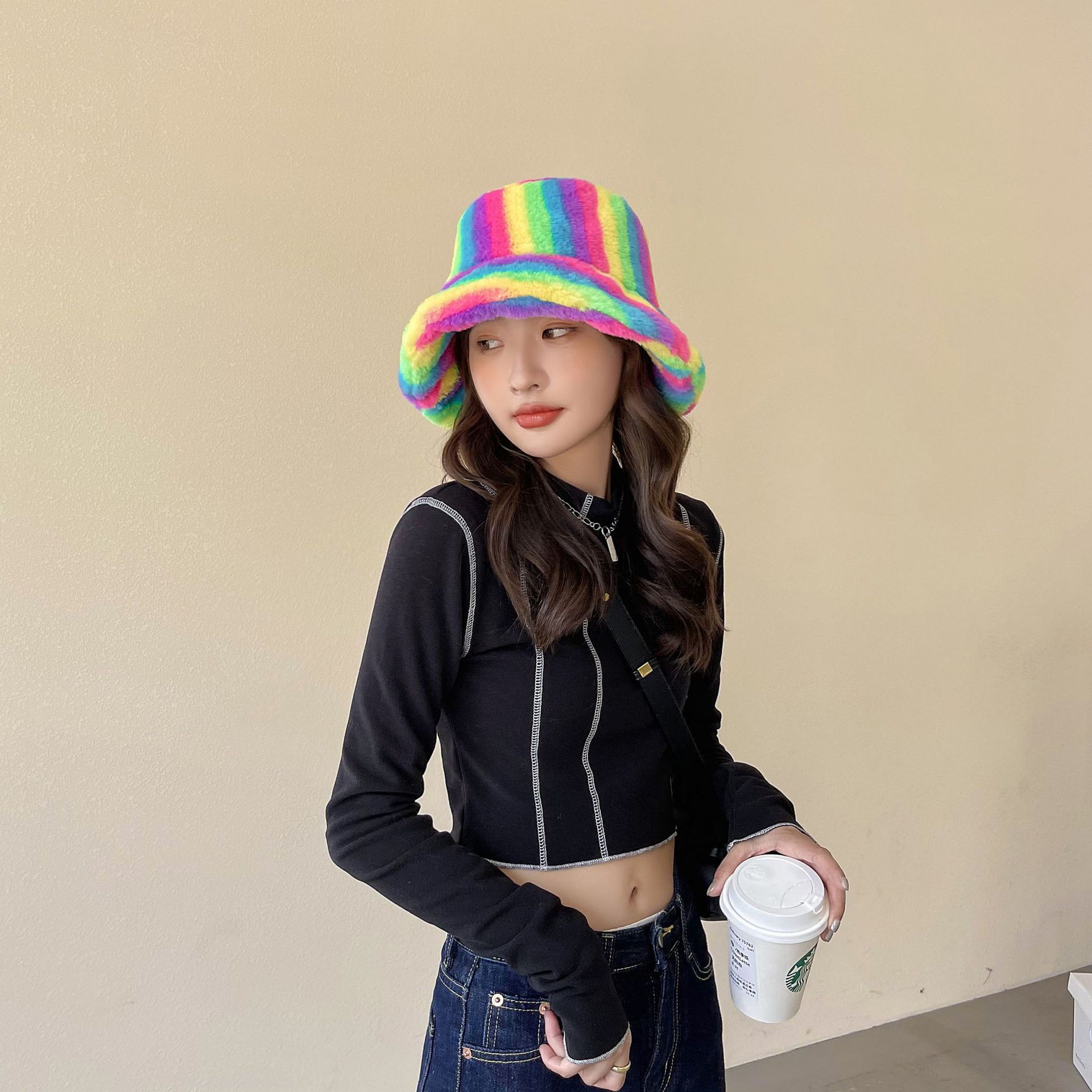 High-profile Figure Ht Hat Female Autumn And Winter Korean Fashion All-matching Fisherman Hat Lamb Wool Winter Suitable For Round Faces Plush Bucket Hat display picture 6