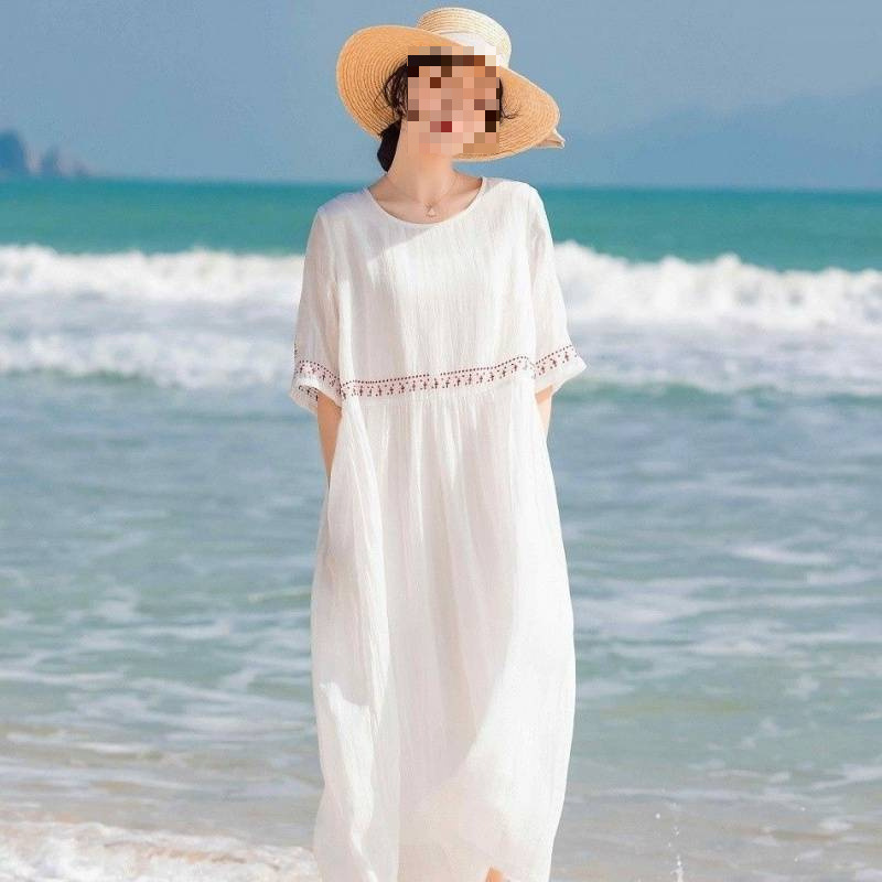 New Vintage-Style Embroidered Dress for Moms, Summer Plus-Size Women's Clothing, Round Neck, Slimming, Cotton-Linen, Long, with a Large Hem.. New Vintage-Style Embroidered Dress for Moms, Summer Plus-Size Women's Clothing, Round Neck, Slimming, Cotton-Linen, Long, with a Large Hem..