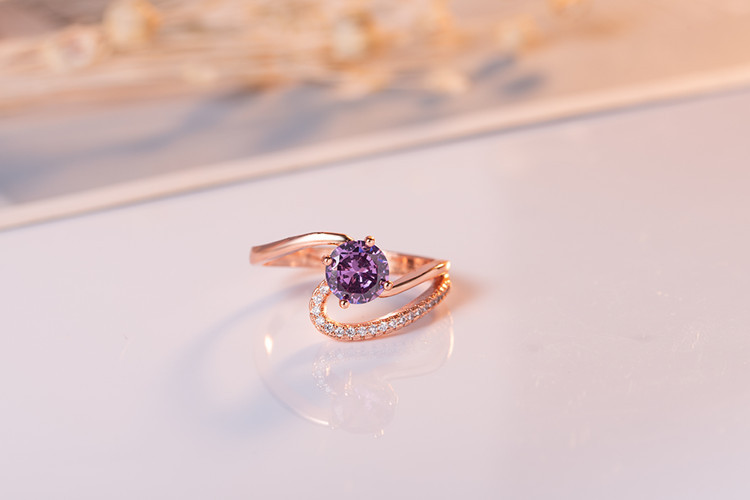 New Zircon-encrusted Purple Ring European And American Rose Gold Purple Zircon Ring Jewelry display picture 4