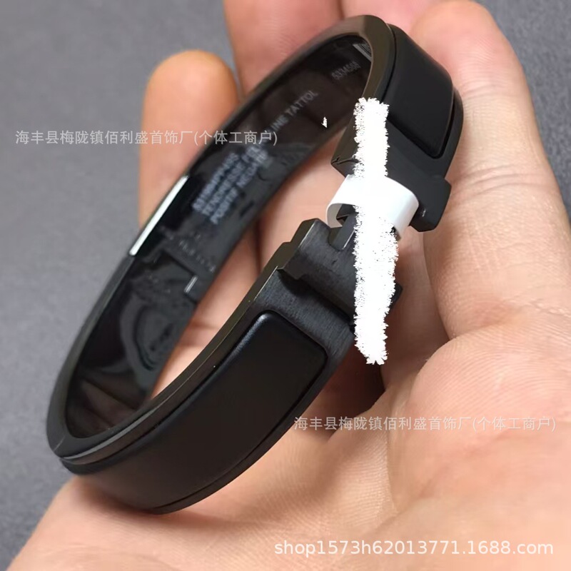 高版本H字母黑武士手镯磨砂雾面拉丝珐琅个性时尚男女情侣黑手环|undefined